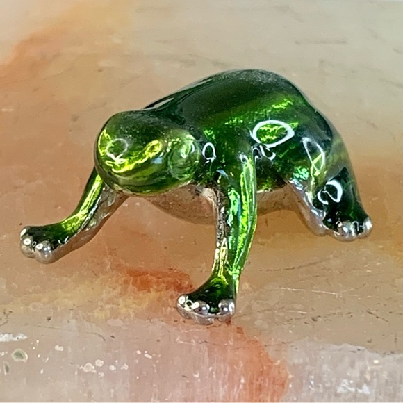 Lucky Little Frog Green Miniature Metal Figurine MINI Figure Small Paperweight - Picture 2 of 16